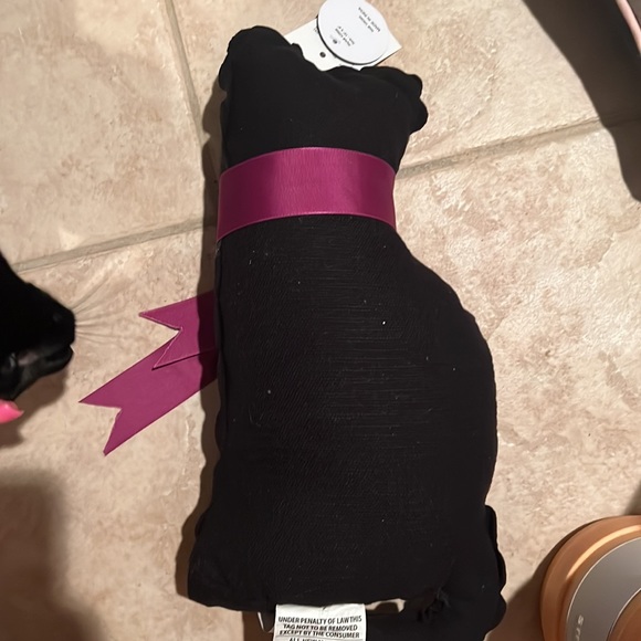 Leila’s Linens black cat collection pillow Halloween throw decor - Picture 2 of 2